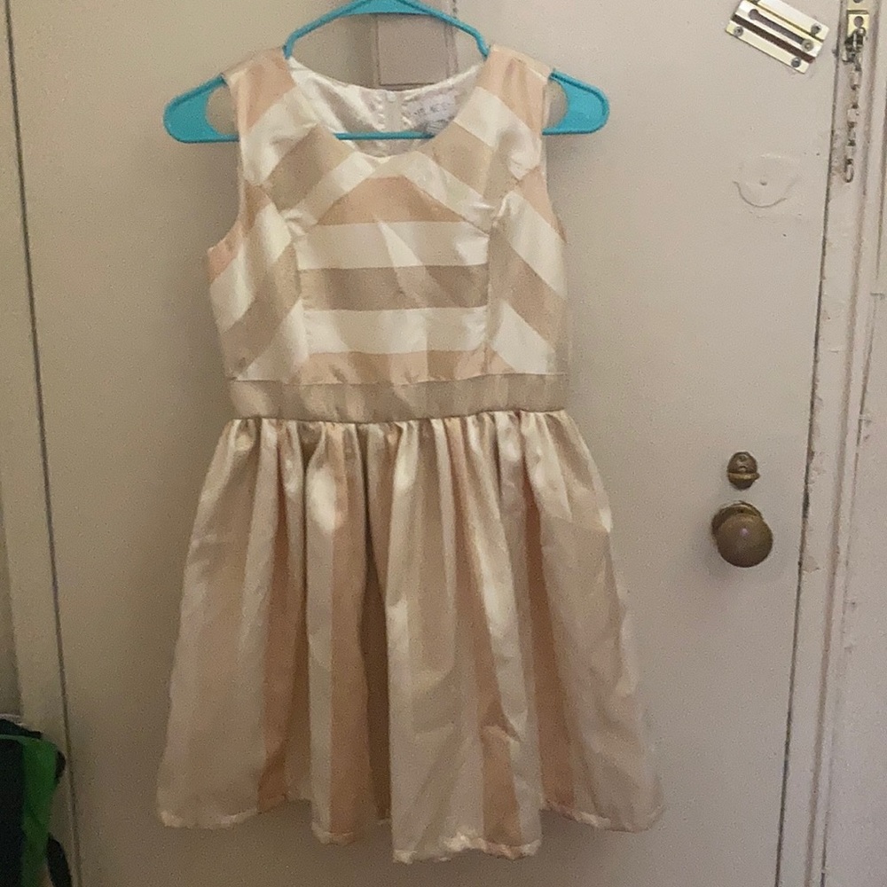 Girls dress